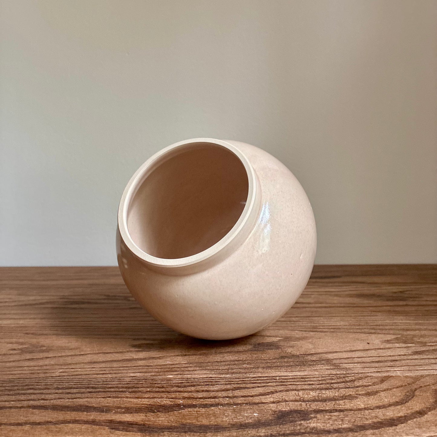 Medium Round Moon Vase
