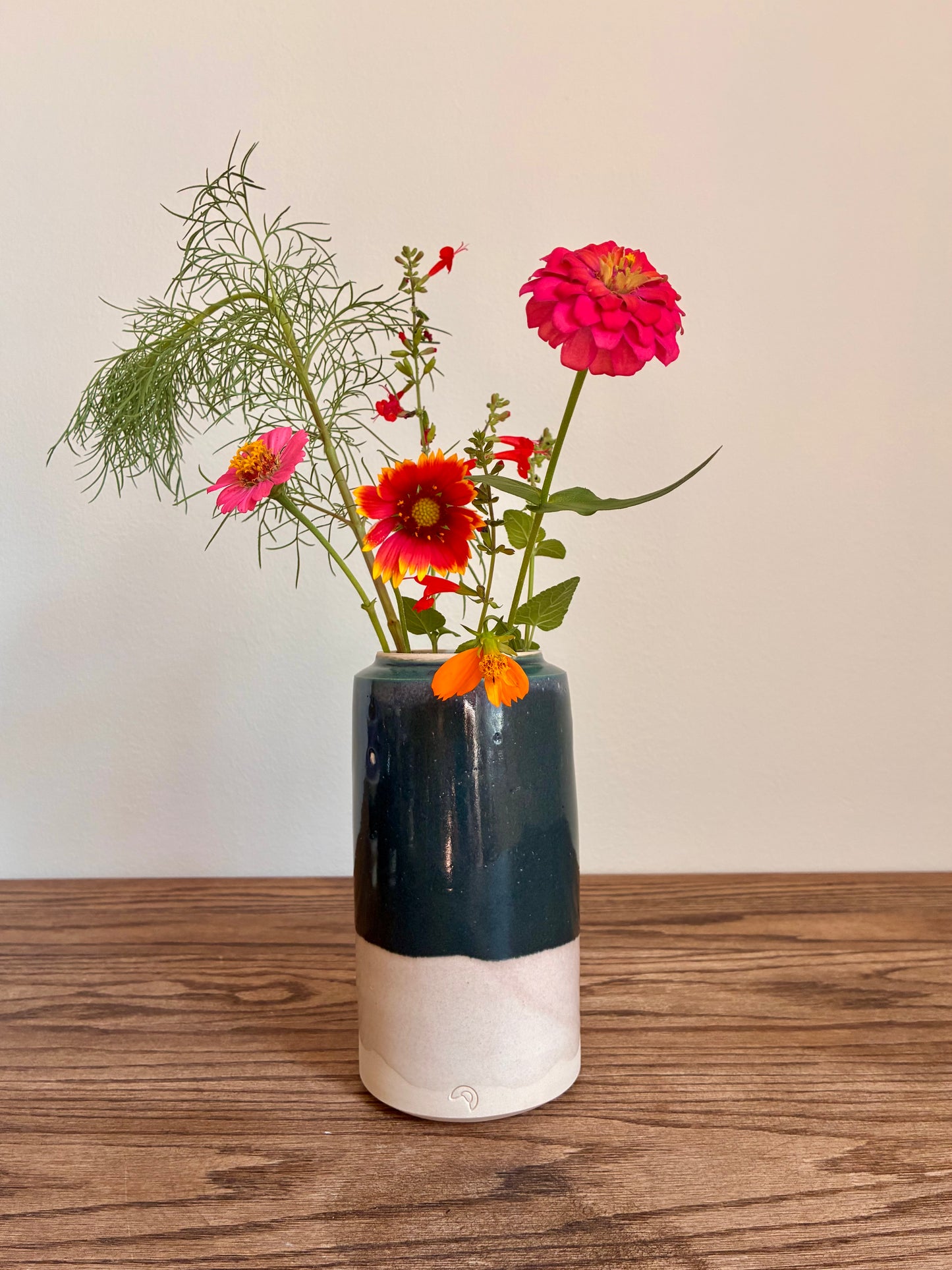 Cylindrical Two-Color Vase (Wide-Mouth)